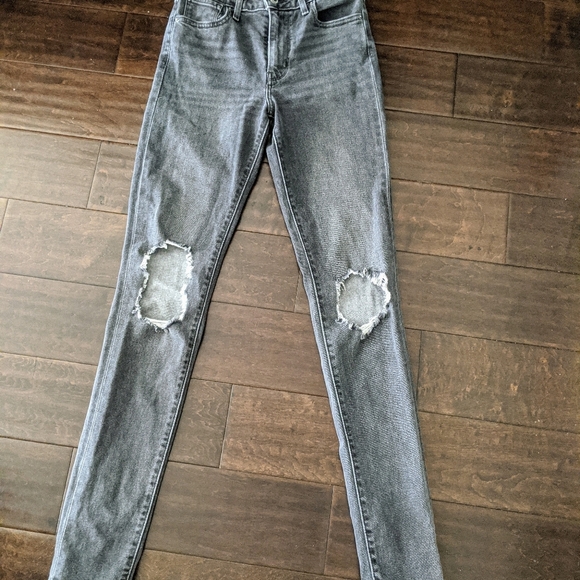 Distressed Grey Levi High Rise Skinny - Picture 2 of 8